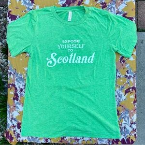 💚 Expose Yourself to Scotland 💚 Green Novelty Graphic Two Sided Short Sleeve Tee